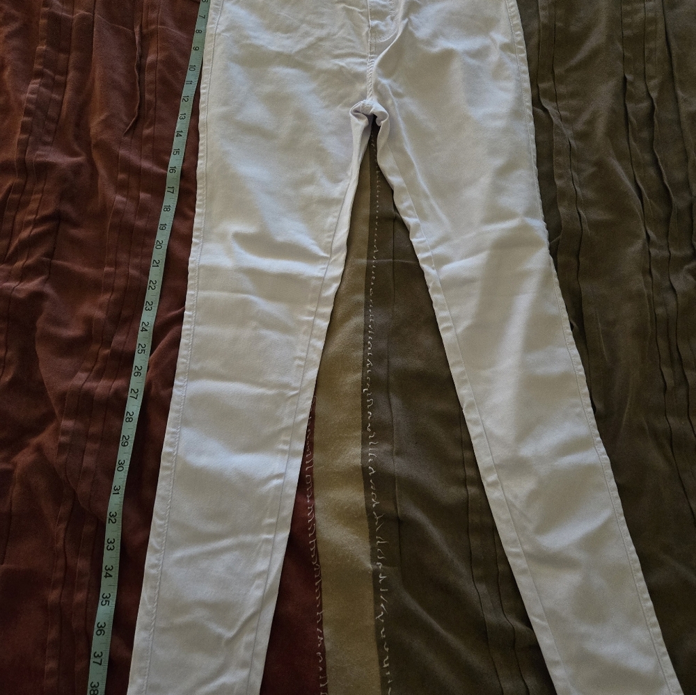 Stylish White Skinny Jeans